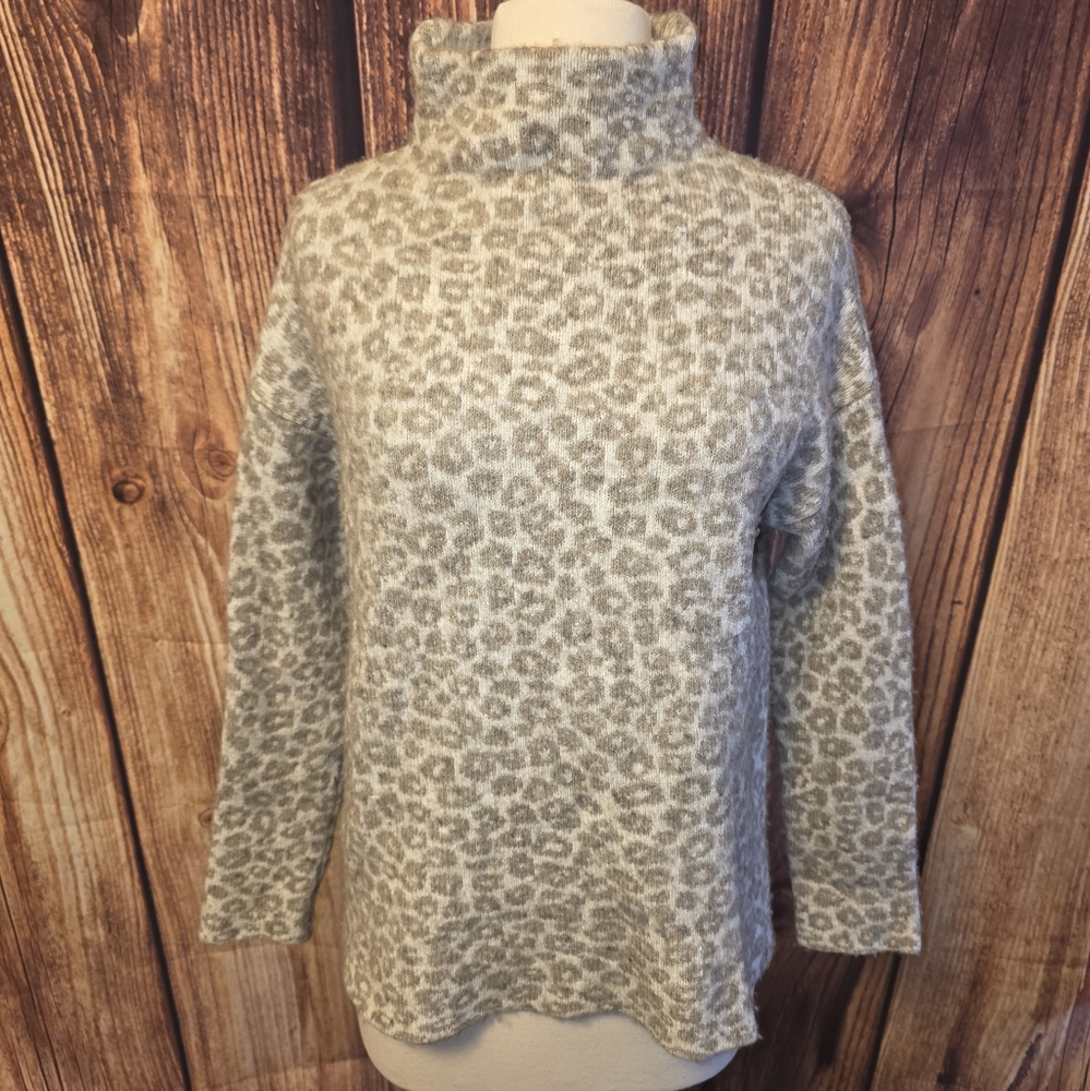 Christian Siriano New York Sweater Size S Leopard